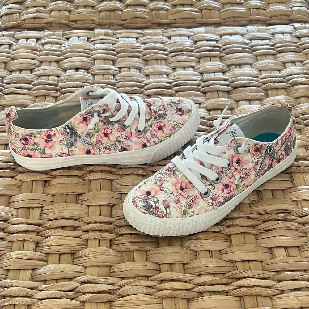 Blowfish size 8 Floral Sneakers - Picture 2 of 5